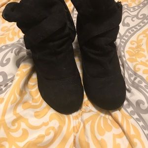 Heel boots